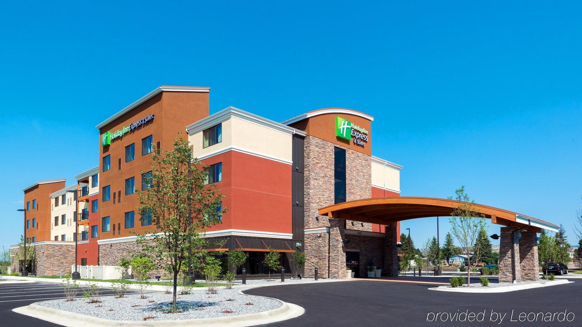 Super 8 By Wyndham Butte Mt Motel Exterior foto